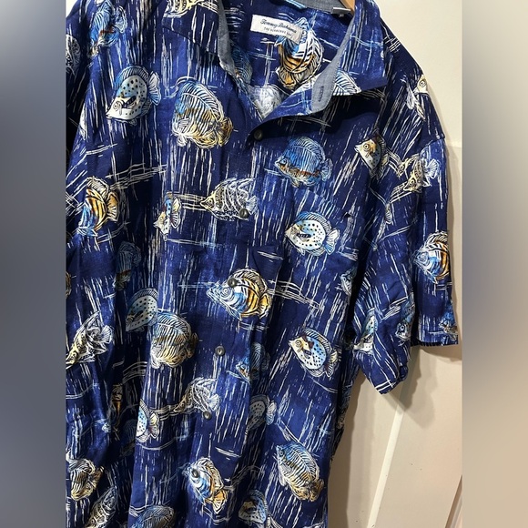 TOMMY BAHAMA Veracruz Cay Seaview Camp Fish Shirt Button Up - Picture 2 of 6